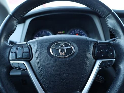 Used 2020 Toyota Sienna XLE Premium image 16