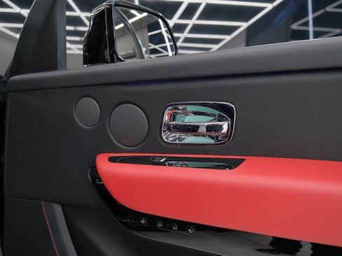 Used 2025 Rolls-Royce Cullinan image 46