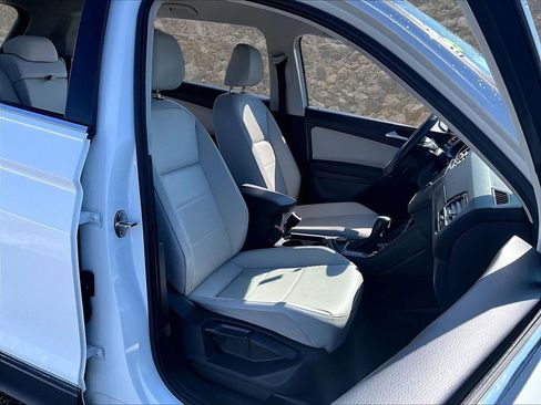 Used 2020 Volkswagen Tiguan SE image 7