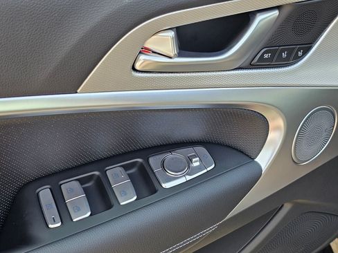 New 2026 Genesis G70 2.5T Prestige AWD/4WD image 32