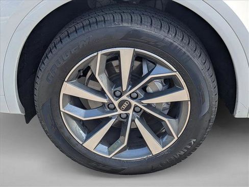 Used 2023 Audi Q5 2.0T Premium Plus w/ Premium Plus Package AWD/4WD image 21