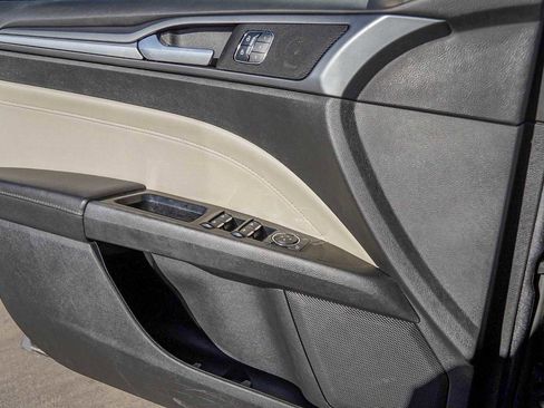 Used 2014 Ford Fusion Titanium image 22