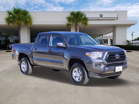 Used 2023 Toyota Tacoma SR image 3