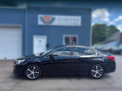 Used 2015 Subaru Legacy 2.5i Limited AWD/4WD image 3