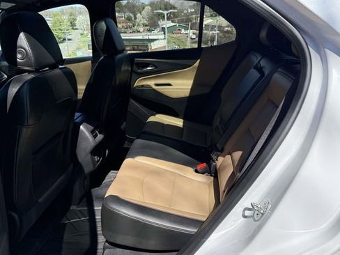 Used 2023 Chevrolet Equinox Premier AWD/4WD image 11