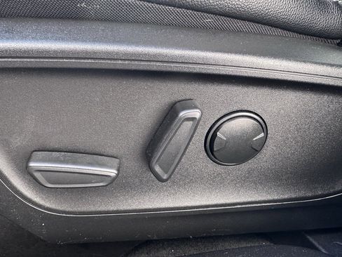 Certified 2023 Ford Escape SE w/ PHEV Premium Package image 16