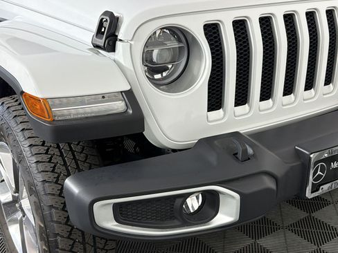Used 2021 Jeep Wrangler Unlimited Sahara AWD/4WD image 11