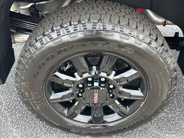 New 2026 GMC Sierra 2500 AT4 w/ AT4 Premium Plus Package AWD/4WD image 16