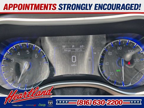 Used 2020 Chrysler Voyager Lxi FWD image 21