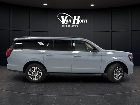 Used 2025 Ford Expedition Max Active AWD/4WD image 8