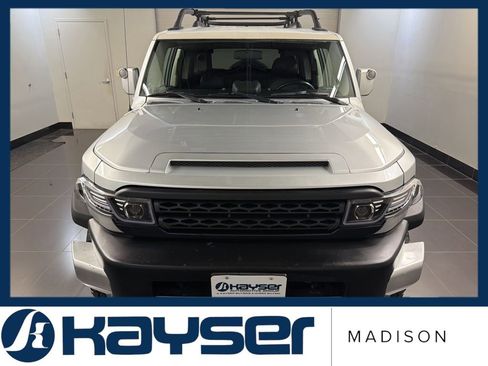 Used 2007 Toyota FJ Cruiser 4WD image 2
