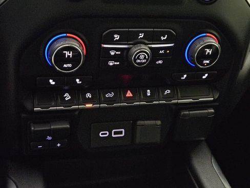 Used 2020 Chevrolet Silverado 1500 RST AWD/4WD image 16
