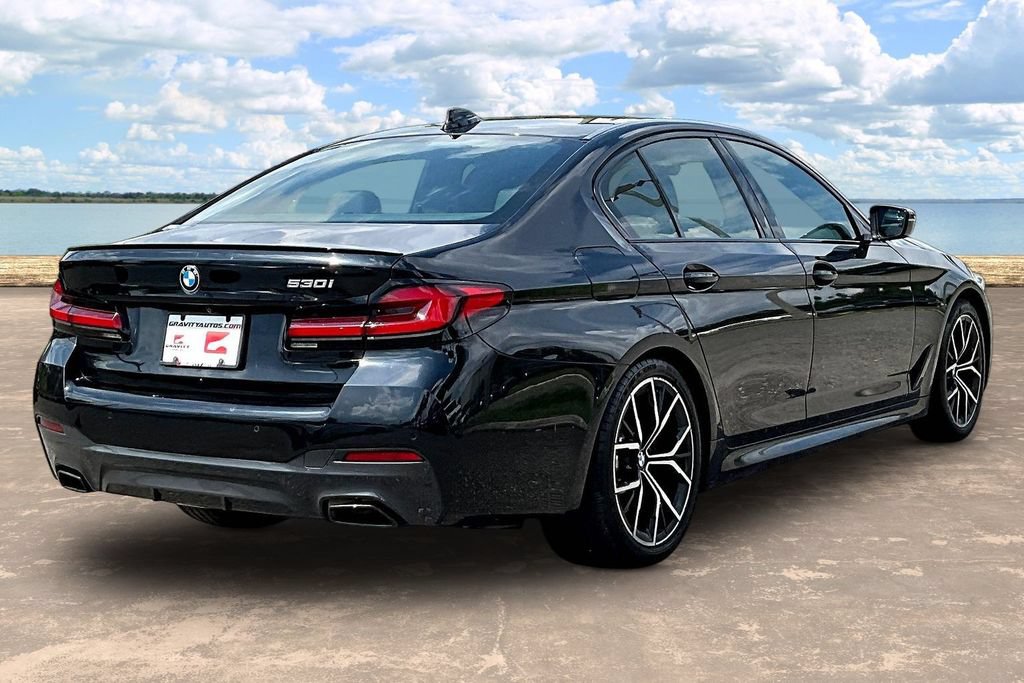 Used 2023 BMW 530i w/ M Sport Package RWD image 4