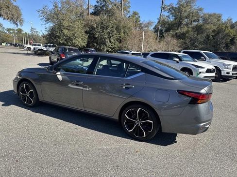 Used 2025 Nissan Altima 2.5 SR image 4