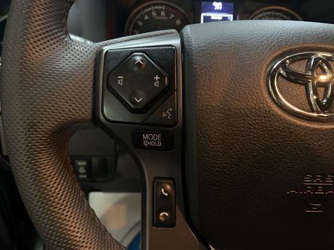 Used 2023 Toyota Tacoma TRD Off-Road image 24