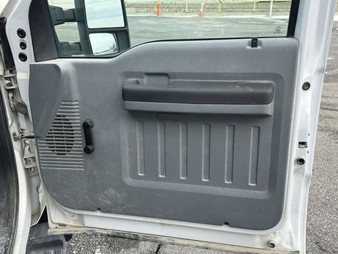 Used 2012 Ford F350 XL w/ Snow Plow Prep Pkg image 17