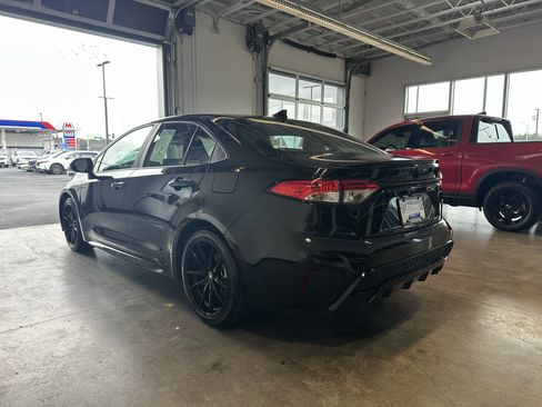 Used 2022 Toyota Corolla SE image 5