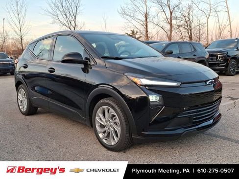 New 2027 Chevrolet Bolt LT w/ Comfort Package FWD image 2