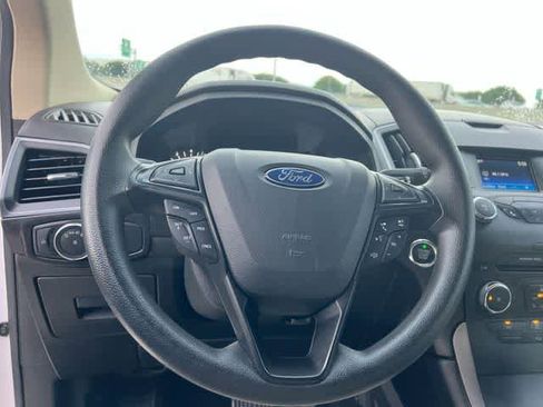 Used 2015 Ford Edge SE FWD image 17