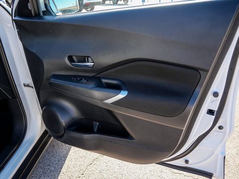 Used 2023 Nissan Kicks SV FWD image 34
