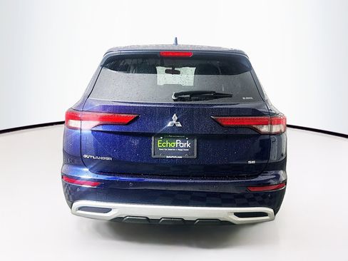 Used 2024 Mitsubishi Outlander SE image 7