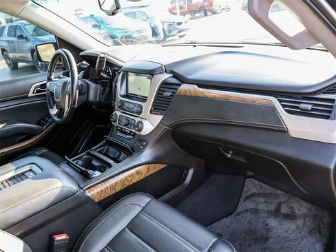 Used 2019 GMC Yukon Denali w/ Denali Ultimate Package image 18