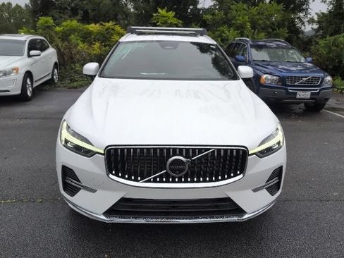 Used 2023 Volvo XC60 T8 Ultimate AWD/4WD image 2