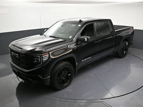 Used 2023 GMC Sierra 1500 SLT w/ SLT Premium Plus Package AWD/4WD image 15