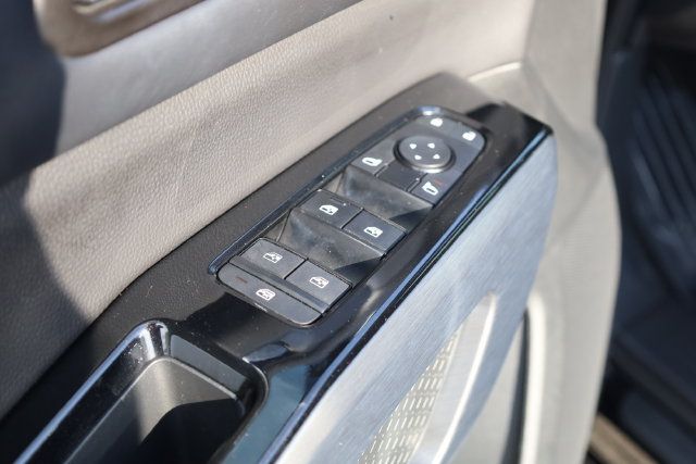 Used 2024 Nissan Pathfinder SL AWD/4WD image 18