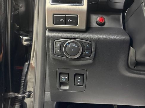 Used 2018 Ford F150 Platinum w/ Equipment Group 701A Luxury AWD/4WD image 11