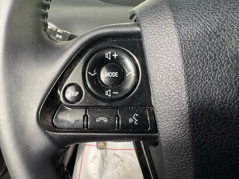 Used 2022 Toyota Prius Prime LE image 16