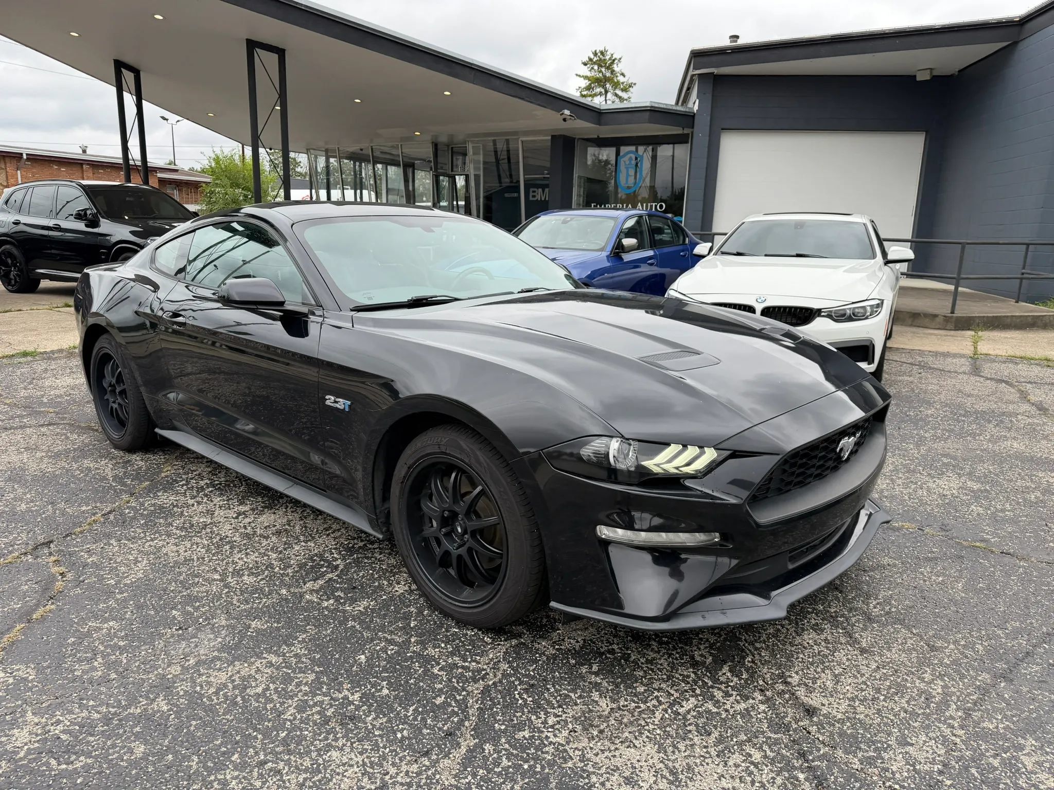Used 2018 Ford Mustang Coupe RWD image 10