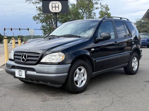 Used 1999 Mercedes-Benz ML 320 4MATIC image 1