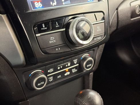 Used 2017 Acura ILX w/ Premium Package FWD image 17