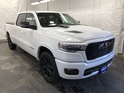 Certified 2025 RAM 1500 Laramie AWD/4WD image 4