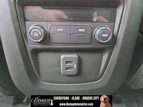 Used 2024 Buick Enclave Essence w/ Experience Buick Package AWD/4WD image 17