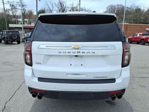 Used 2023 Chevrolet Suburban Premier image 5