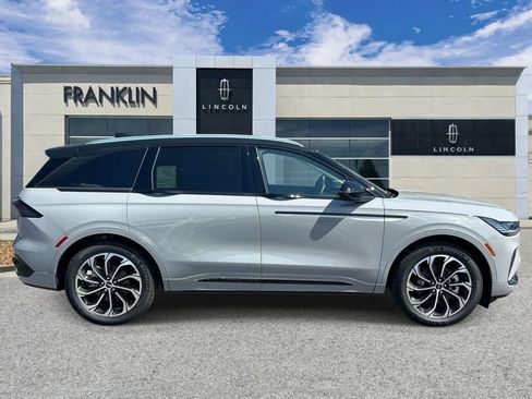 New 2026 Lincoln Nautilus Reserve AWD/4WD image 8