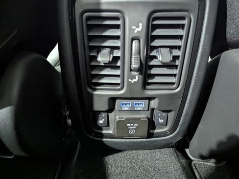 Used 2024 Dodge Durango GT AWD/4WD image 14