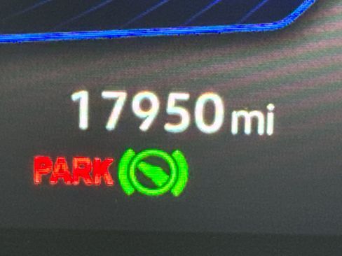 Certified 2025 Volkswagen Jetta SE w/ Sunroof Package image 15