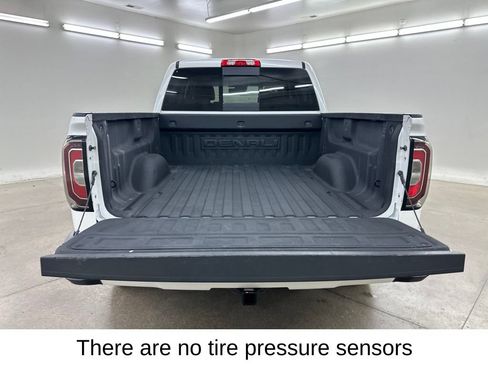 Used 2017 GMC Sierra 1500 Denali w/ Denali Ultimate Package AWD/4WD image 18
