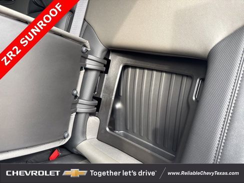 Used 2023 Chevrolet Silverado 1500 ZR2 w/ Technology Package image 18