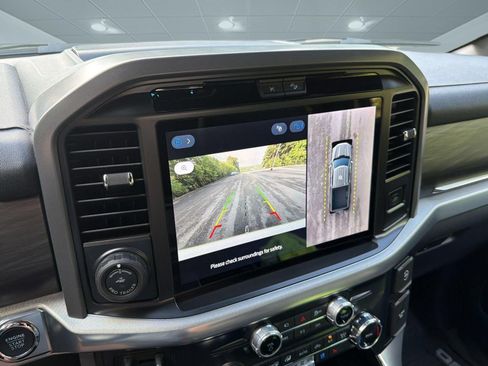 Used 2025 Ford F150 Lariat AWD/4WD image 18