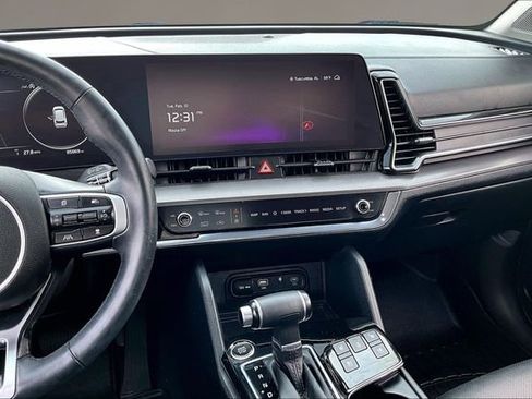 Used 2023 Kia Sportage SX image 9