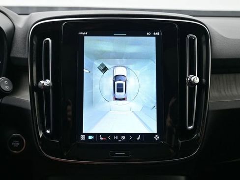 Used 2023 Volvo XC40 B5 Plus w/ Driver Assist Package image 21