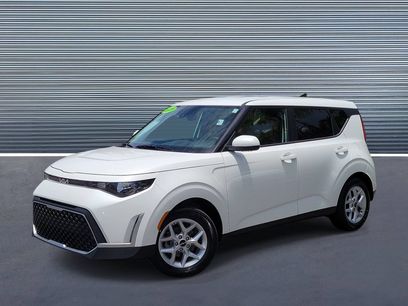 Used 2025 Kia Soul LX w/ LX Technology Package
