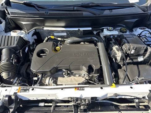 Used 2024 Chevrolet Equinox LS image 33