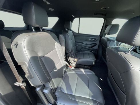 Used 2023 Chevrolet Traverse LT AWD/4WD image 21