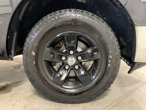 Used 2016 RAM 1500 ST w/ SXT Appearance Group AWD/4WD image 27