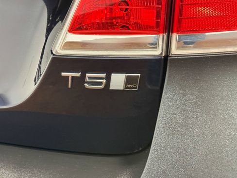 Used 2016 Volvo XC70 T5 Premier w/ Proximity Package image 53